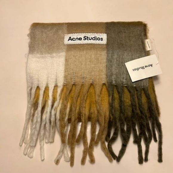Acne Studios Scarf - Picture 5 of 6
